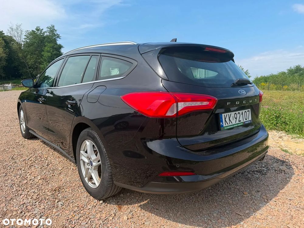 Ford Focus 1.0 EcoBoost Titanium - 5