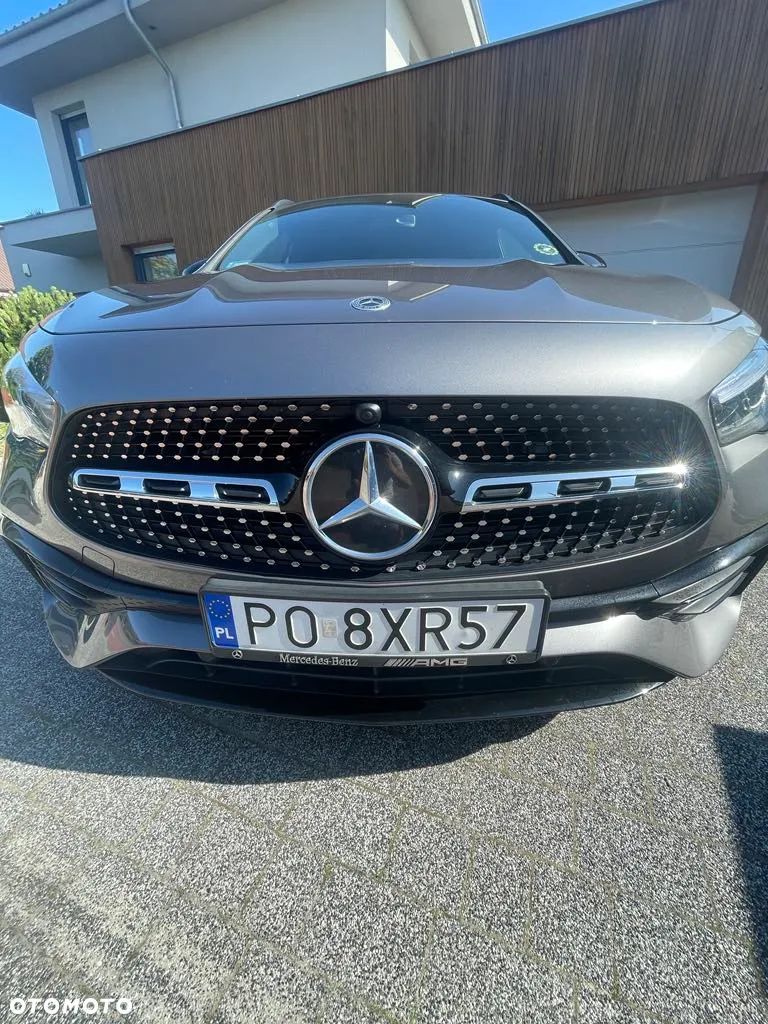 Mercedes-Benz GLA 200 Business Edition - 1