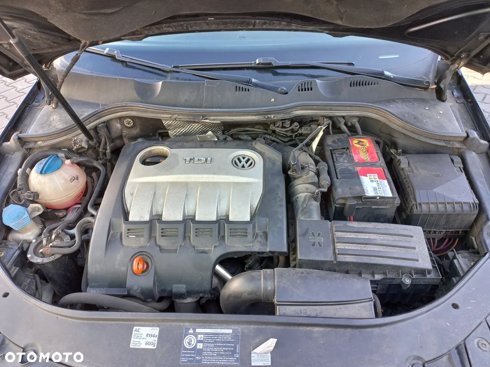 Volkswagen Passat 2.0 TDI DPF Highline DSG - 11
