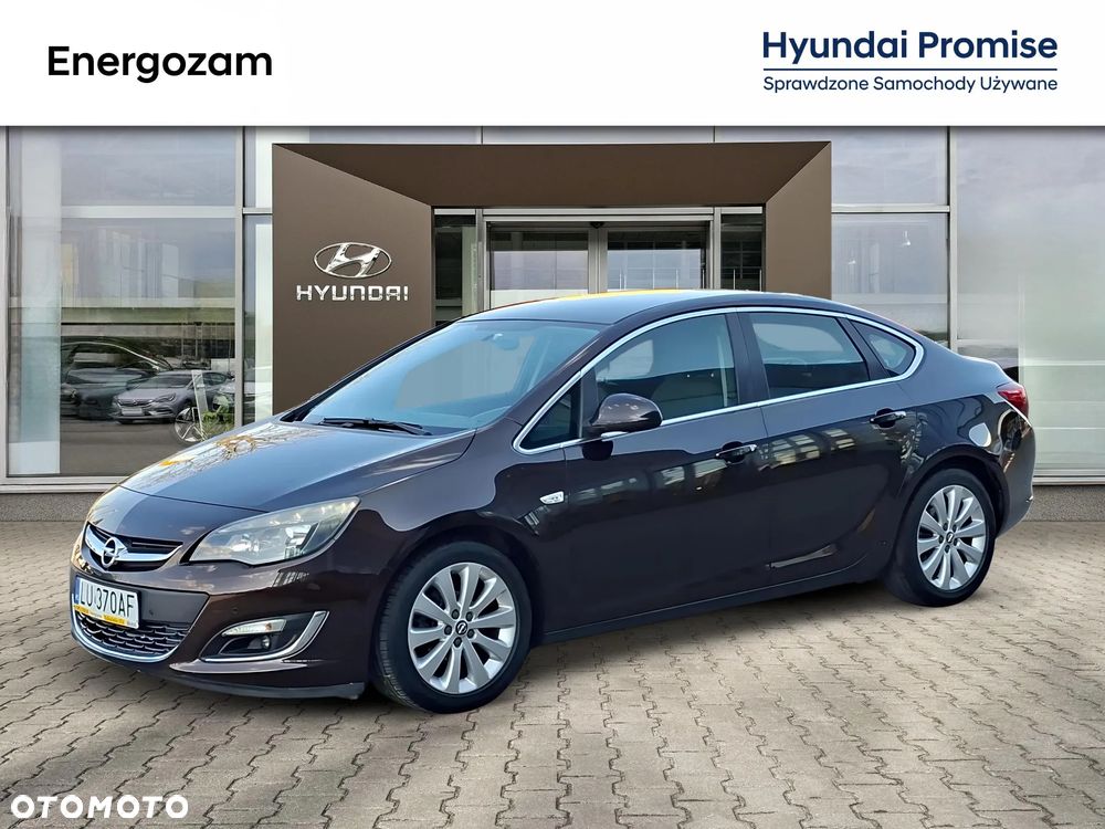 Opel Astra 1.6 Executive - 1