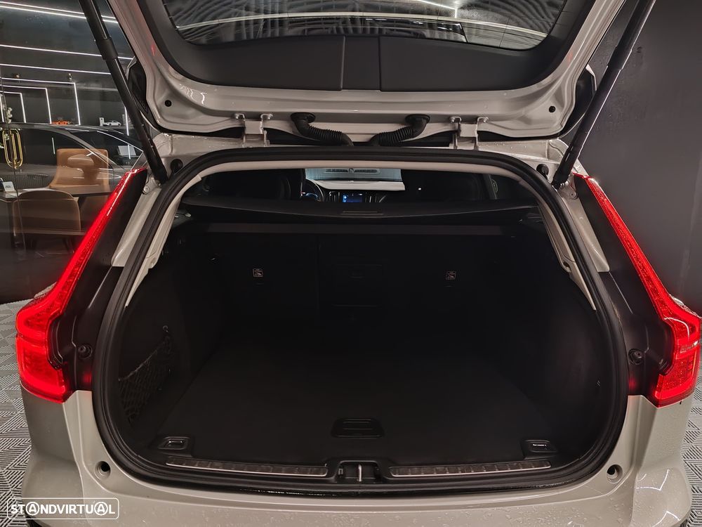 Volvo V60 2.0 T8 AWD TE Inscription - 19