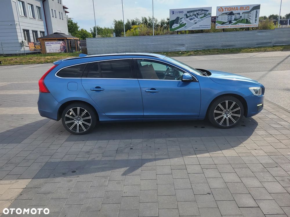 Volvo V60 D2 Momentum - 6