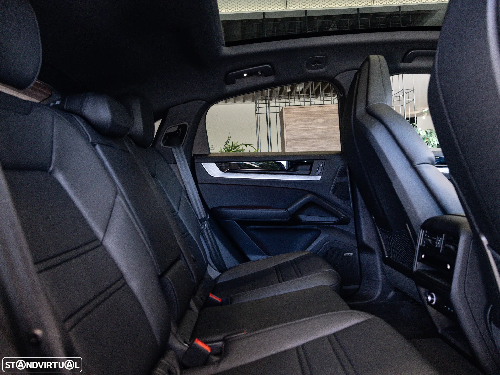 Porsche Cayenne Coupé E-Hybrid - 40