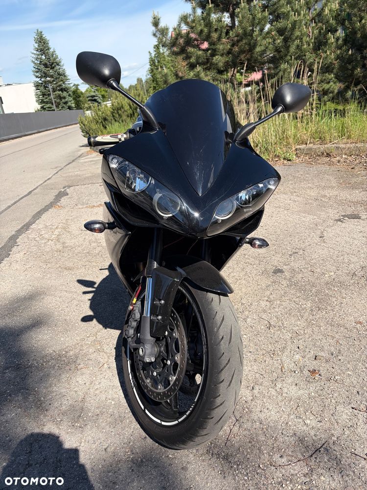 Yamaha R1 - 2