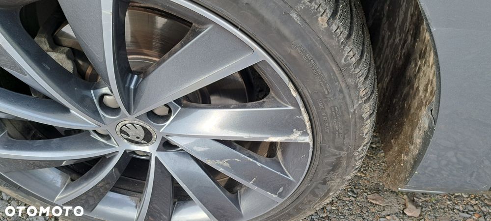 Skoda Superb 2.0 TDI 4x4 DSG L&K - 10