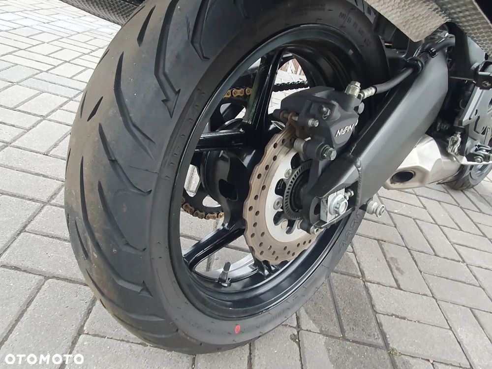 Kawasaki Versys 650 - 22