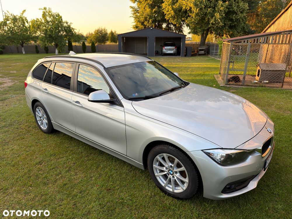 BMW Seria 3 318d - 3