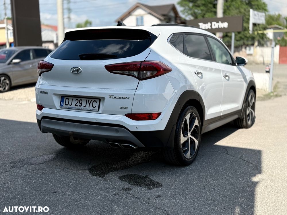 Hyundai Tucson 2.0 CRDI 4WD 6AT Luxury Pack+ - 10