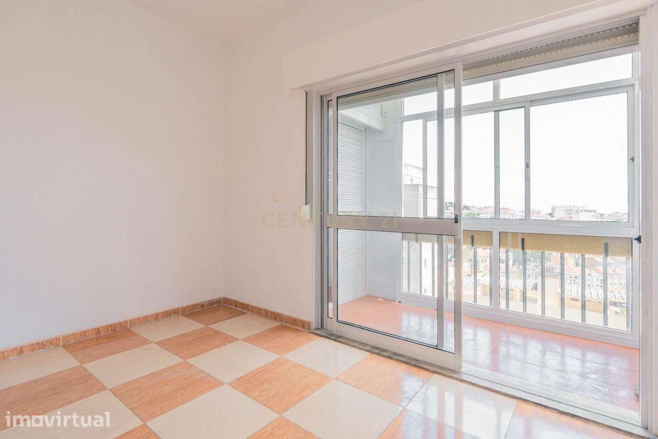 Apartamento T1 com Vista Panorâmica no Monte Abraão e cozinha equipada - Grande imagem: 4/26
