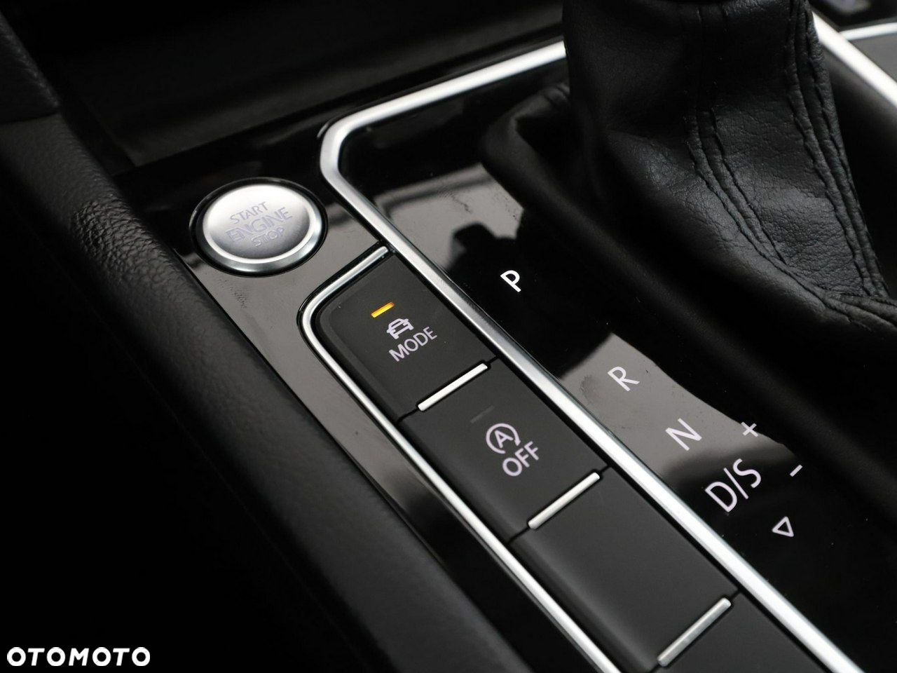 Volkswagen Passat Variant 2.0 TDI SCR 4Motion DSG Elegance - 30