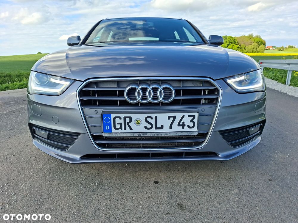 Audi A4 Avant 2.0 TDI DPF S line Sportpaket - 2