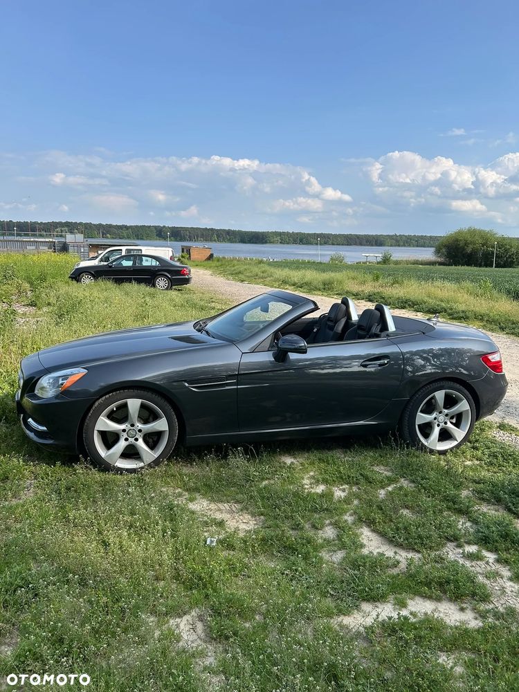 Mercedes-Benz SLK 350 (BlueEFFICIENCY) 7G-TRONIC - 12