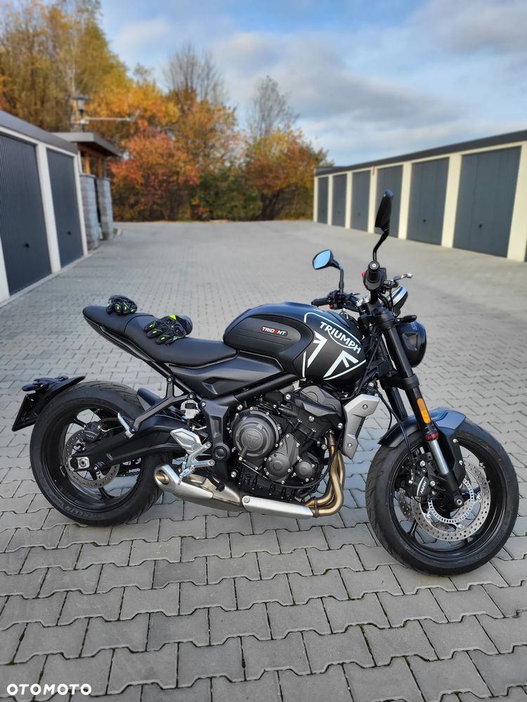 Triumph Trident - 1