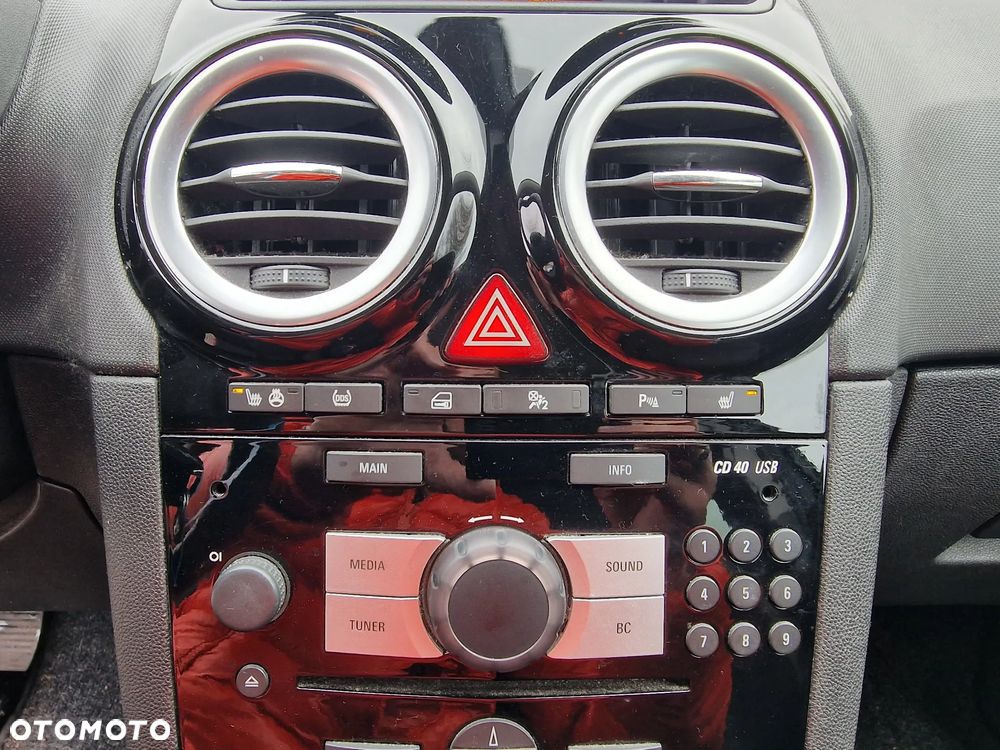 Opel Corsa 1.4 16V Edition - 24