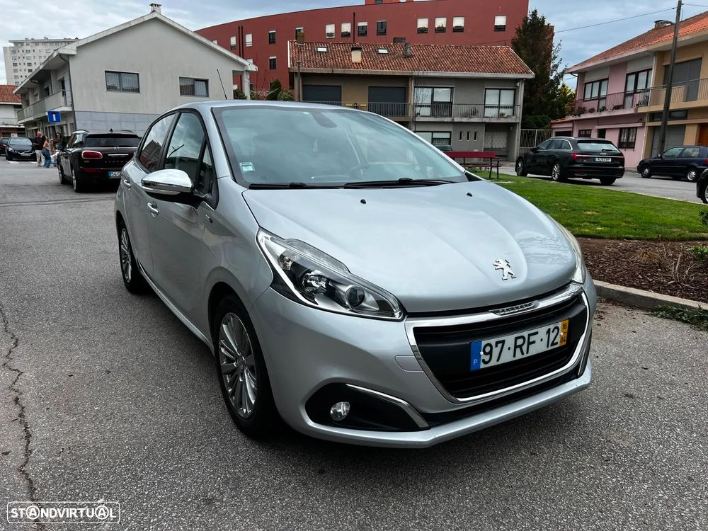 Peugeot 208 1.6 BlueHDi Style - 1