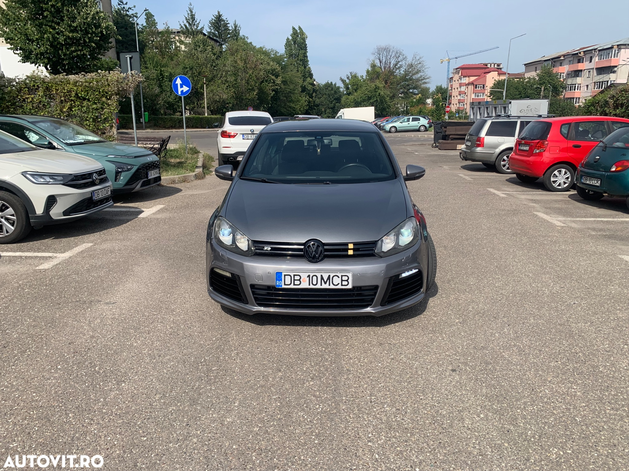 Volkswagen Golf - 6