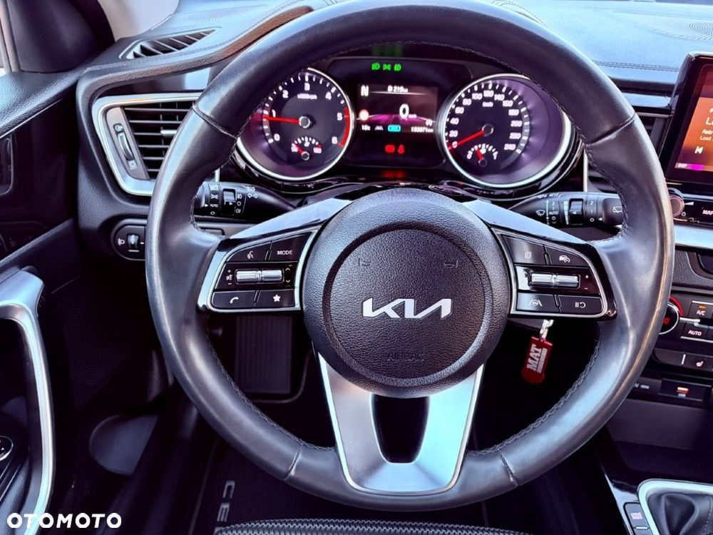 Kia Ceed 1.6 CRDi SCR L Business Line - 16