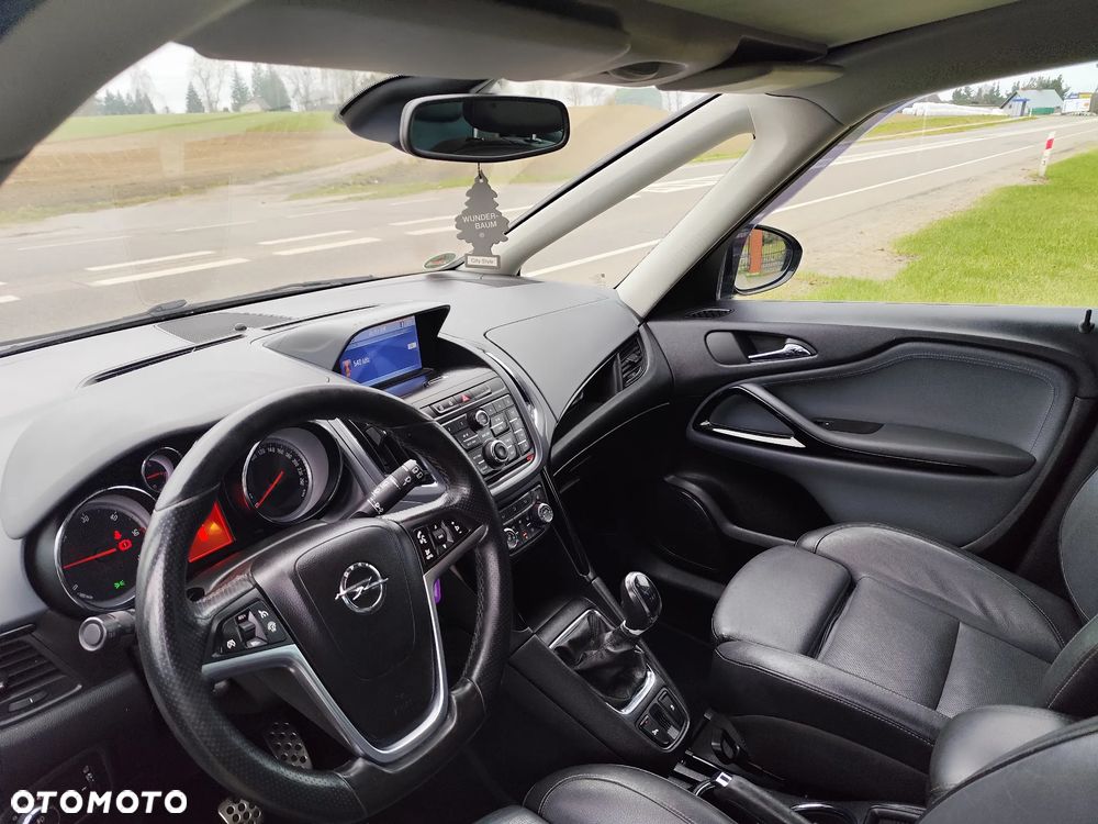 Opel Zafira - 24