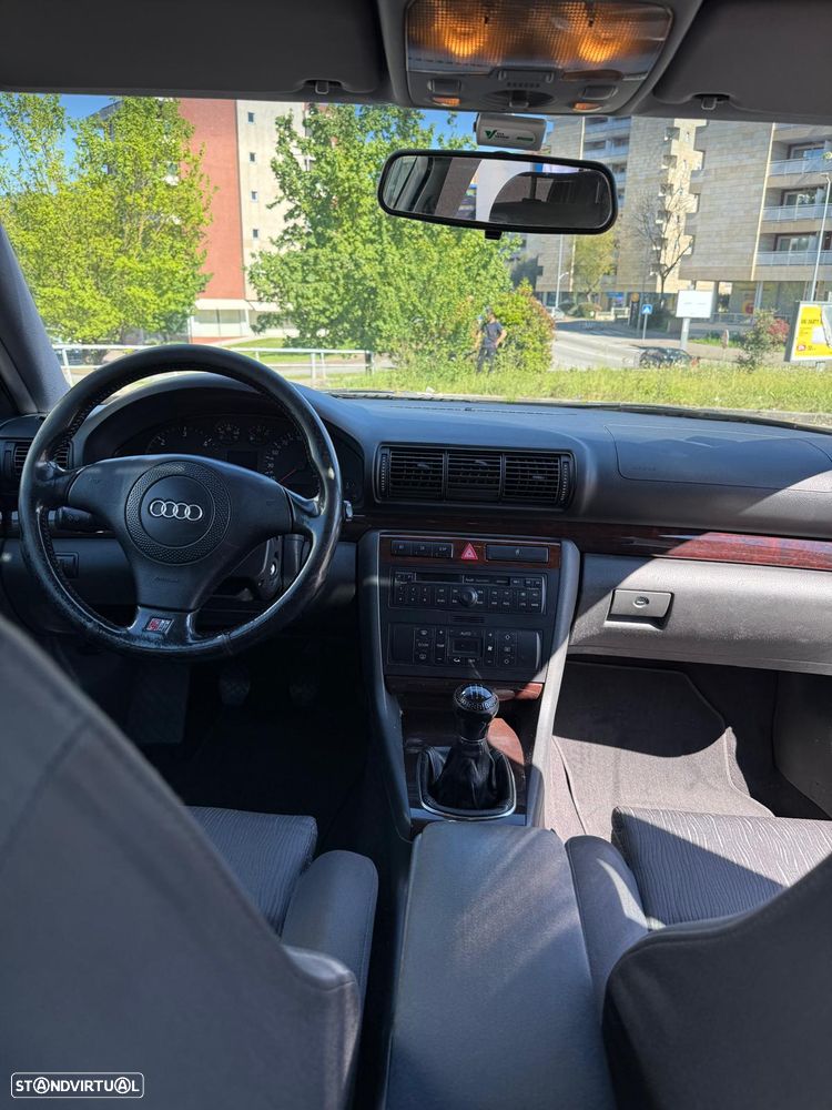 Audi A4 Avant 1.9 TDI m5 Sport 115 - 12