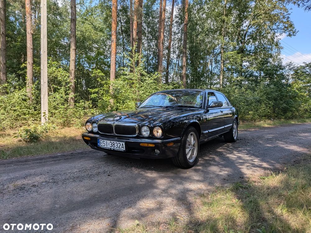 Jaguar XJ - 1