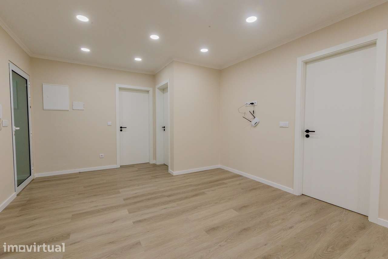 Apartamento T2 com vistas para o campo em Arrifes - Grande imagem: 5/12