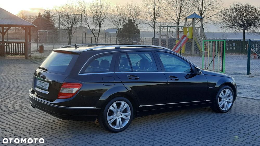 Mercedes-Benz Klasa C 180 CGI Automatik BlueEFFICIENCY Avantgarde - 15