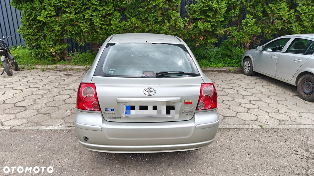 Toyota Avensis - 3