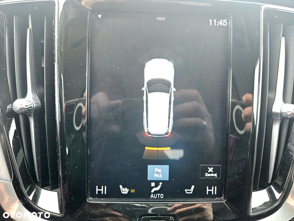 Volvo V60 D4 Momentum - 32
