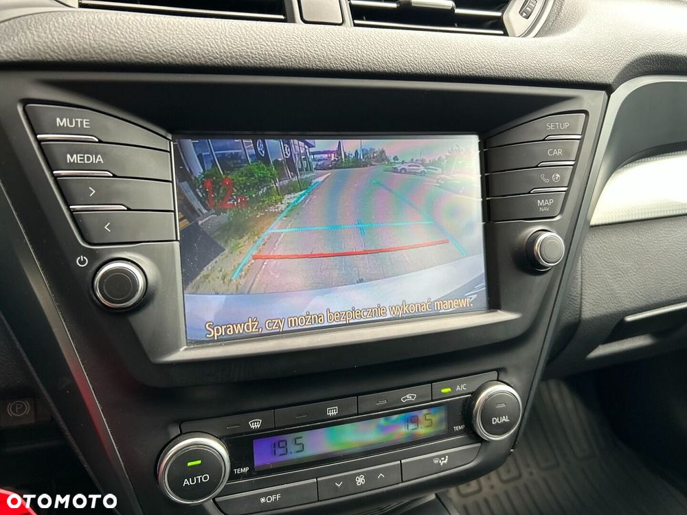 Toyota Avensis - 18