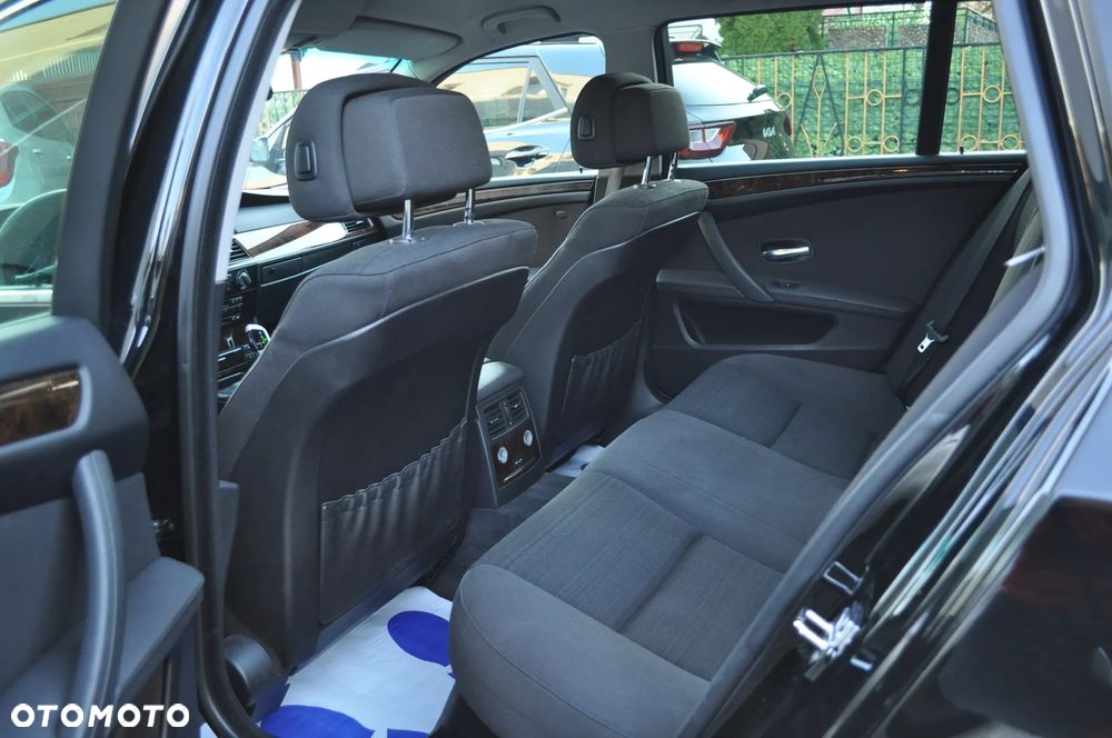 BMW Seria 5 525i Edition Exclusive - 18