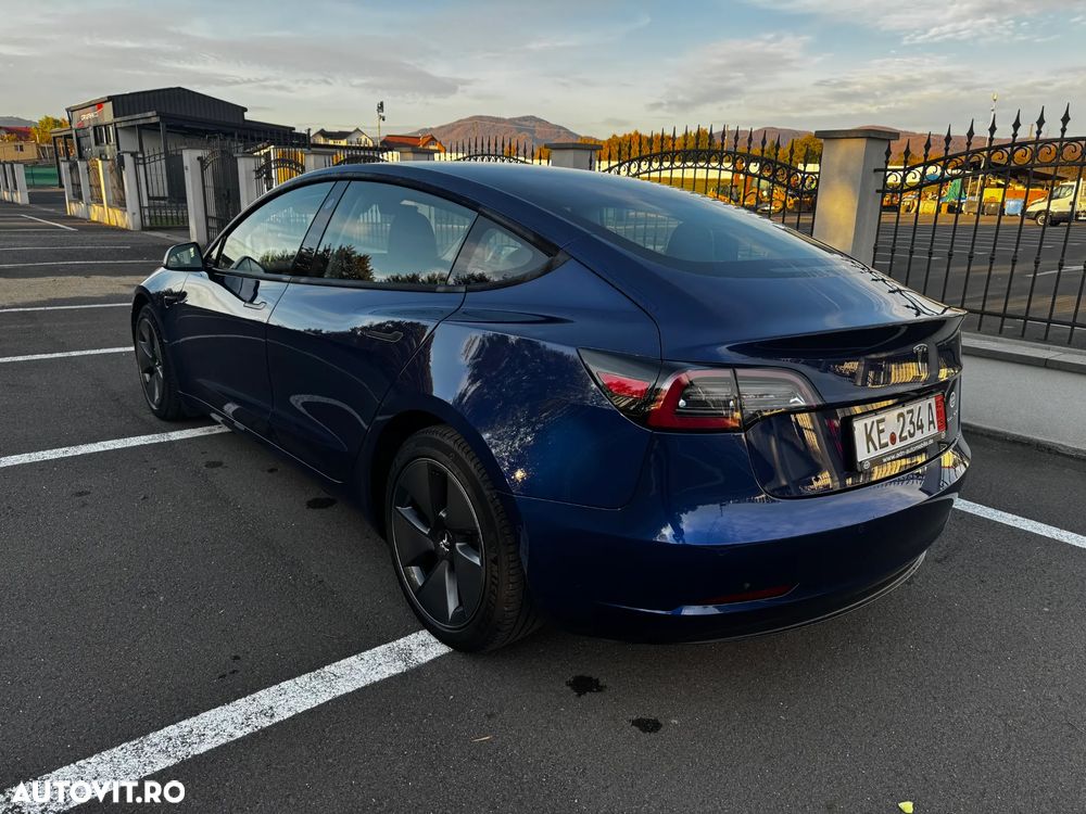 Tesla Model 3 Long Range - 6