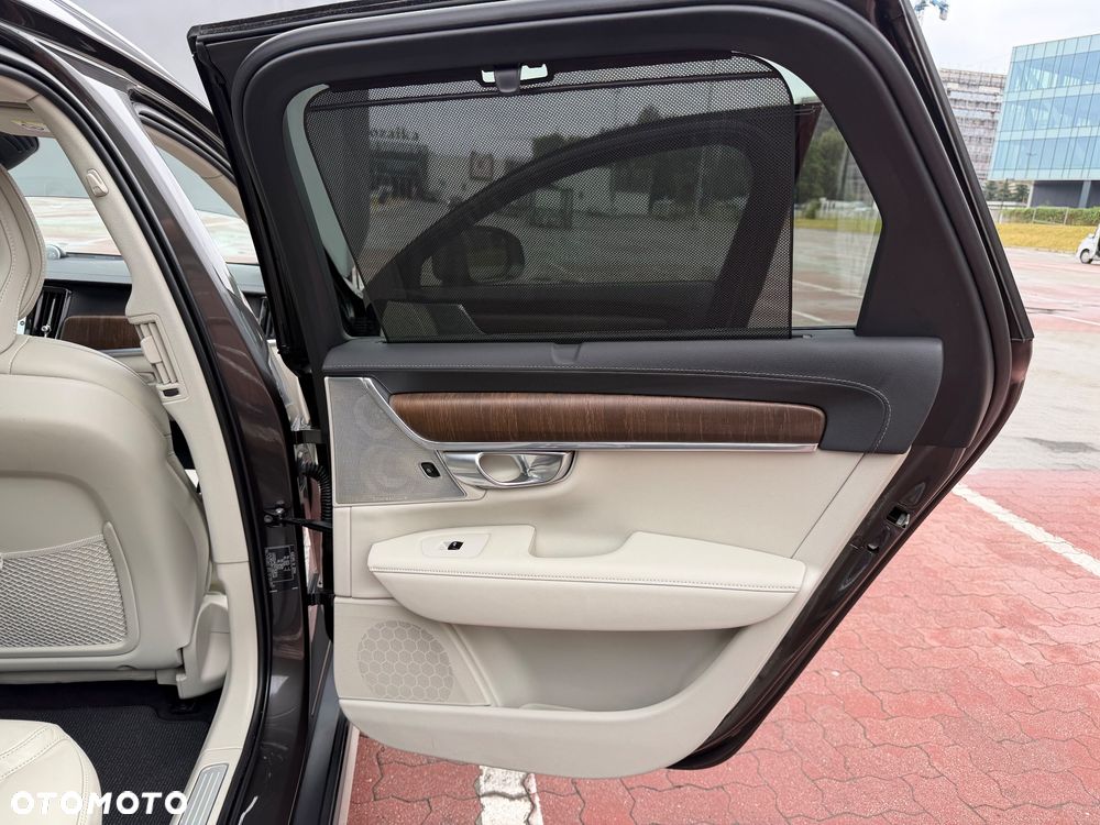 Volvo V90 Cross Country B5 D AWD Pro - 29