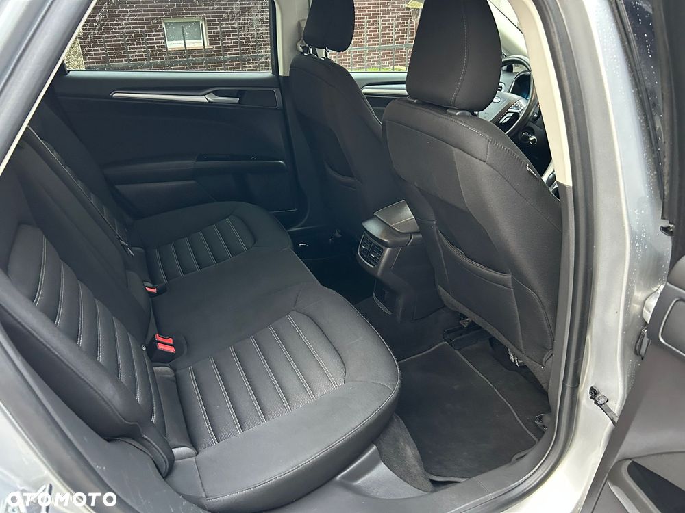 Ford Mondeo 2.0 TDCi Titanium PowerShift - 12