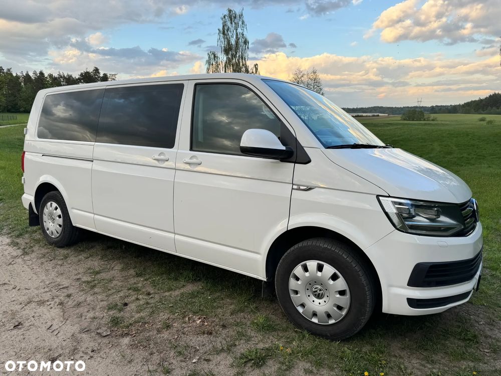 Volkswagen Caravelle 2.0 TDI L2 Comfortline DSG - 2