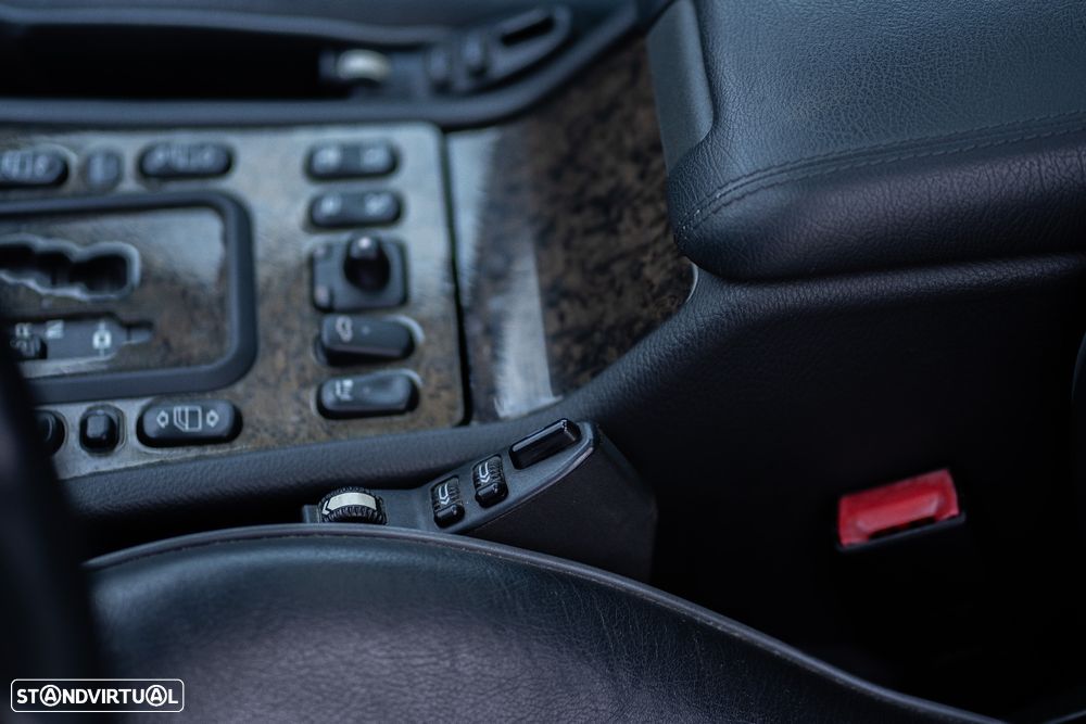 Mercedes-Benz E 320 - 39