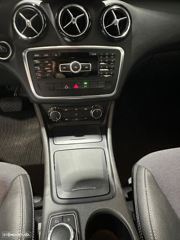 Mercedes-Benz A 180 - 35