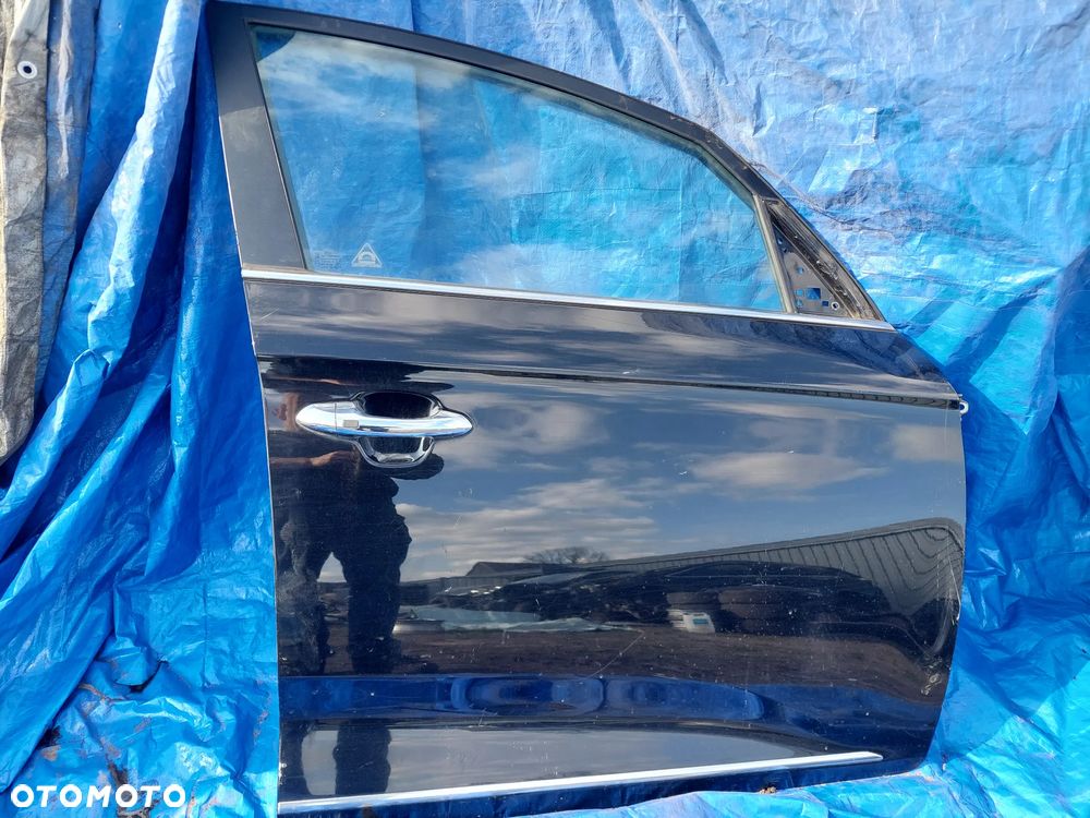 Kia Carens VI  drzwi prawe - 2