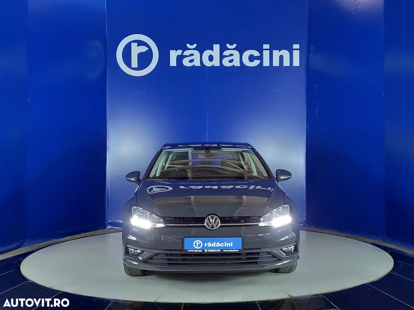 Volkswagen Golf - 8