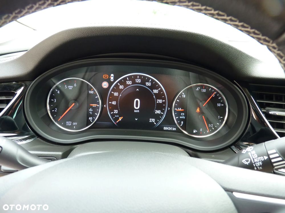 Opel Insignia 2.0 CDTI Exclusive S&S - 10