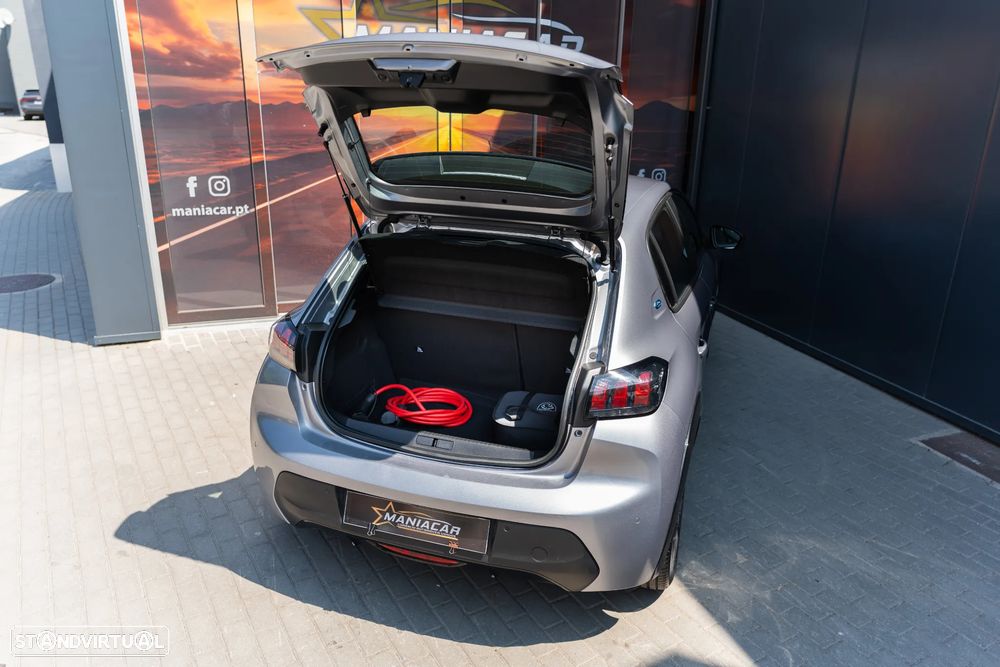 Peugeot e-208 - 21