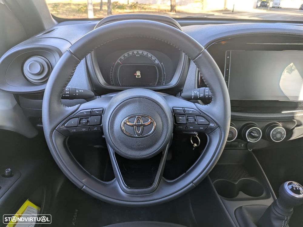 Toyota Aygo 1.0 X-Play - 9