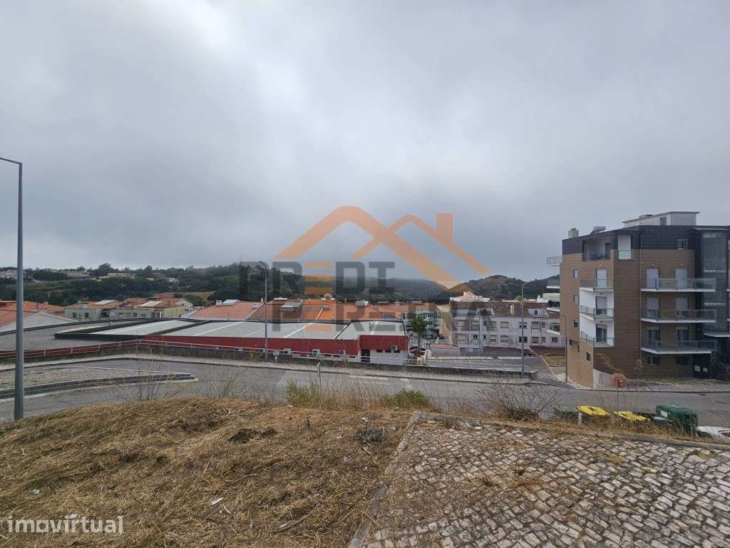 Situada em Sesimbra, moradia T3 nova. - Grande imagem: 5/25