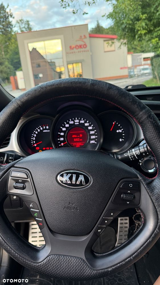 Kia Ceed 1.4 CVVT Fifa World Cup Edition - 14