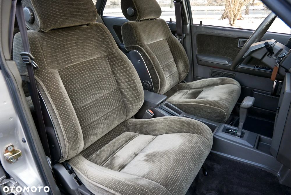 Nissan Bluebird 2.0 SLX - 12
