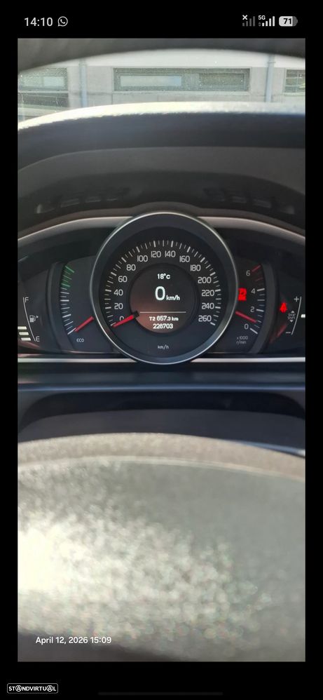 Volvo V40 D2 Momentum - 6