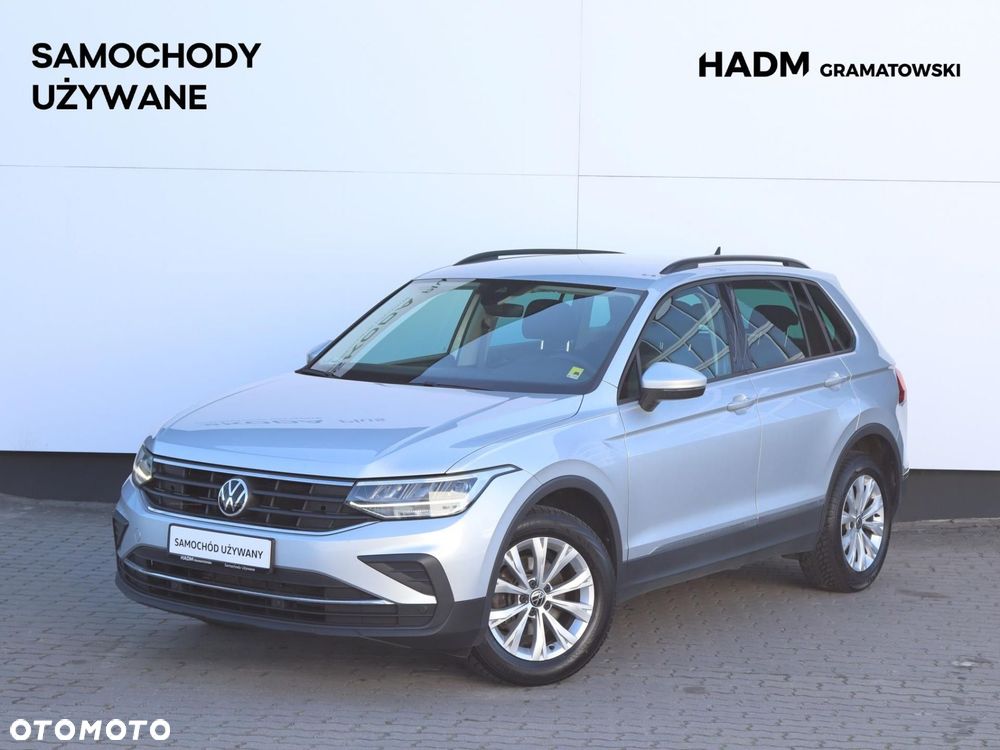 Volkswagen Tiguan - 1