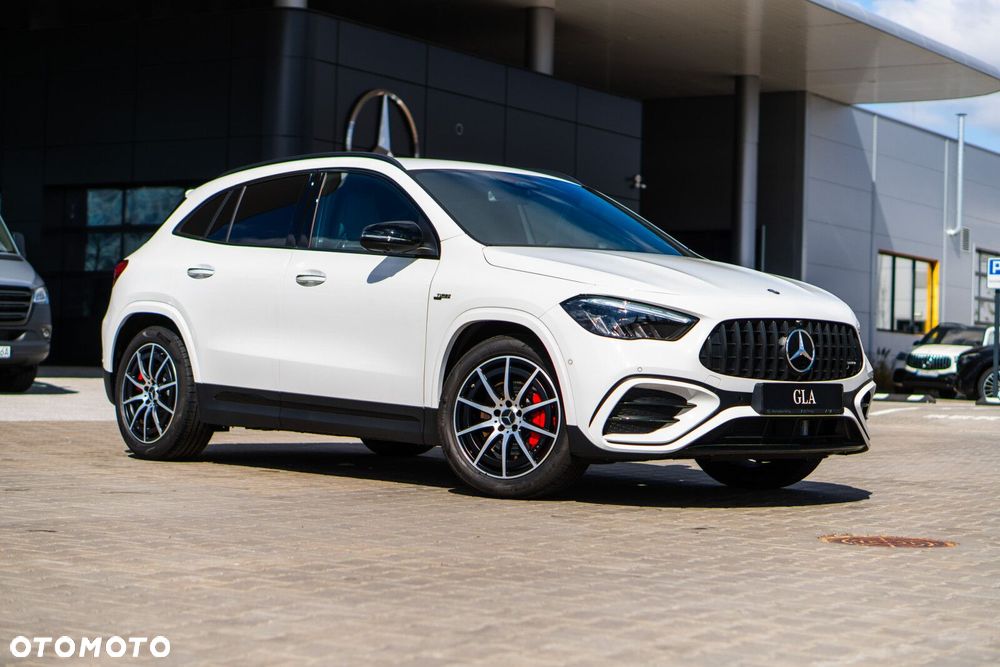 Mercedes-Benz GLA - 7