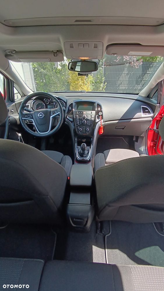 Opel Astra 2.0 CDTI Exklusiv - 9