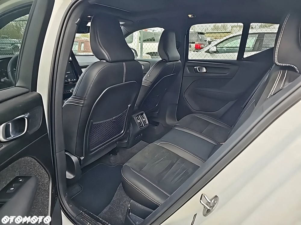 Volvo XC 40 T5 AWD R-Design - 9
