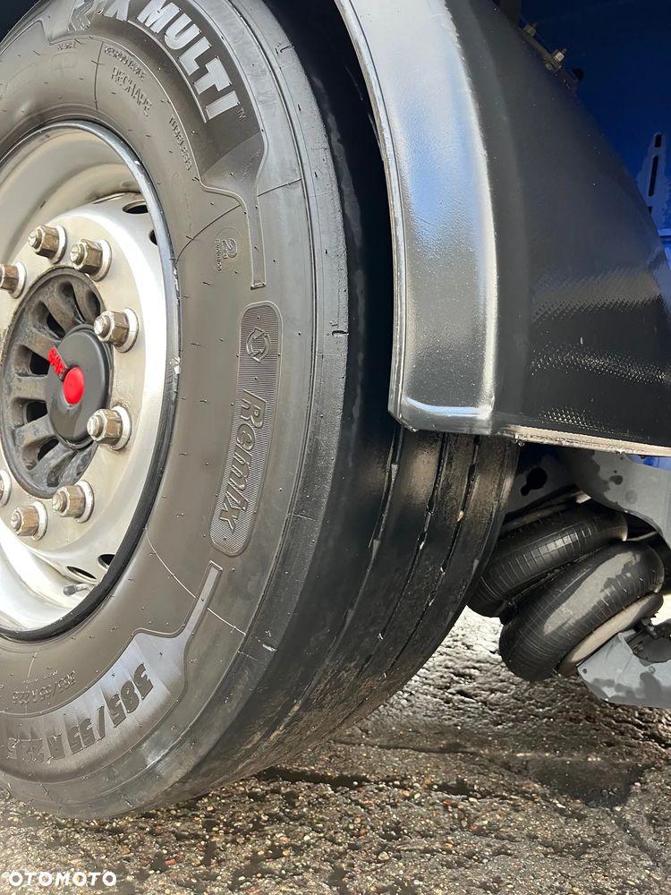 Schwarzmuller Standard SAF 300 000 km  5910 kg - 18